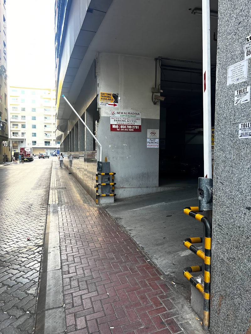New Al Madina Free Parking - Bur Dubai Rolla Street | Dubai