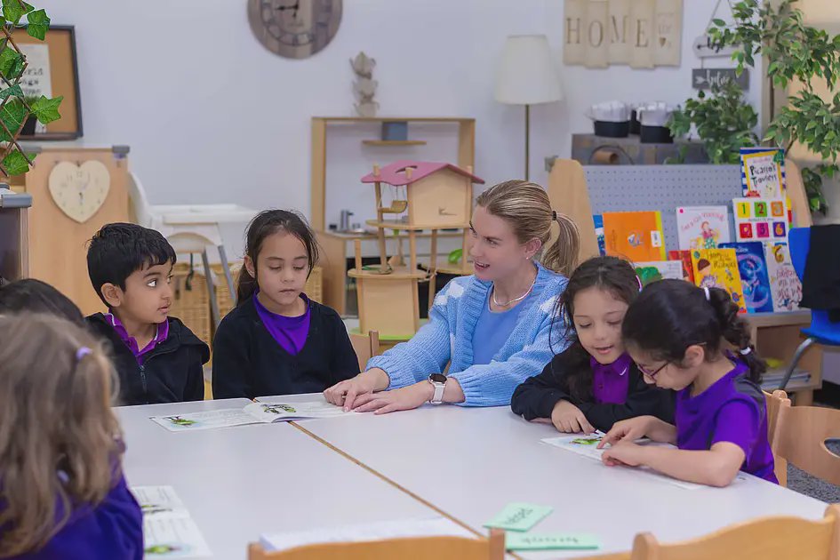 KHDA چهار محورِ اصلیِ بازرسیِ مدارسِ دبی در سالِ جاری را اعلام کرد