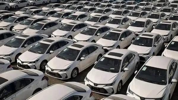 دستور العمل واردات خودرو بواسطة الإيرانيين خارج البلاد تم تحديده